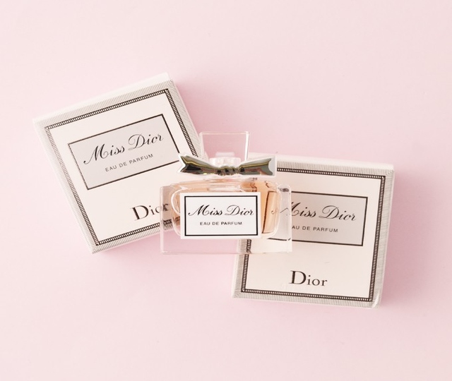 Giới thiệu về nước hoa mini nữ Miss Dior