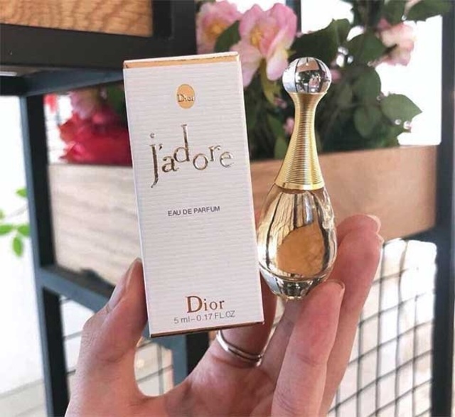 Một số lưu ý về sản phẩm J’adore Dior